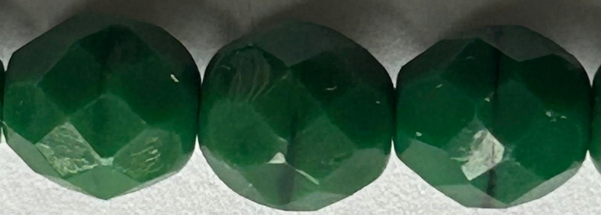 F.P. 8mm Op Jade Approx. 50 Pieces
