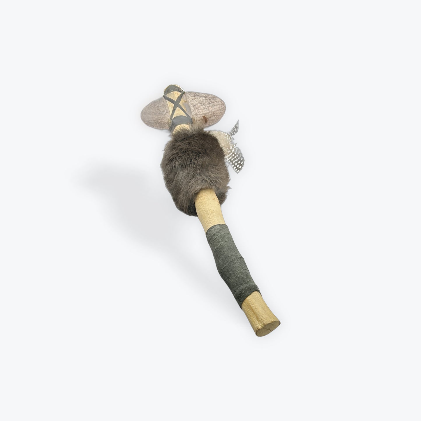Tomahawk 18.5" by Ruby Mora