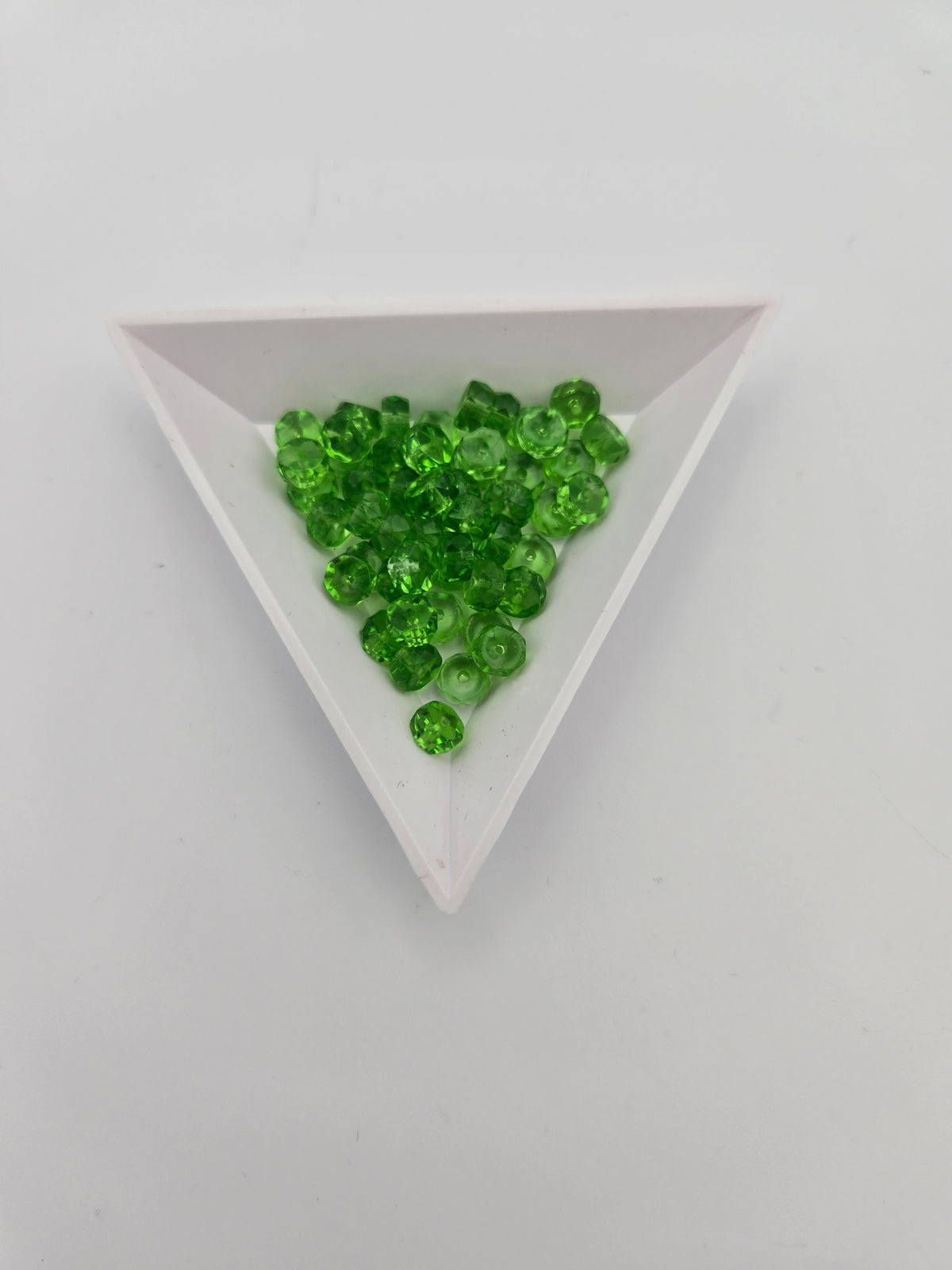 FP 6mm Sq Peridot (50 Pcs)