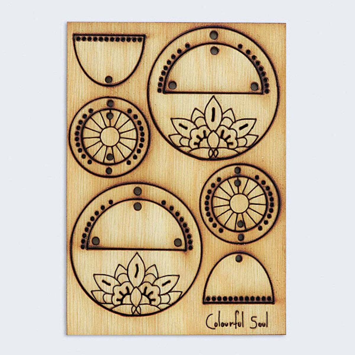 Seed Macrame Radiant Flowers Panel 2.7 X 3.8
