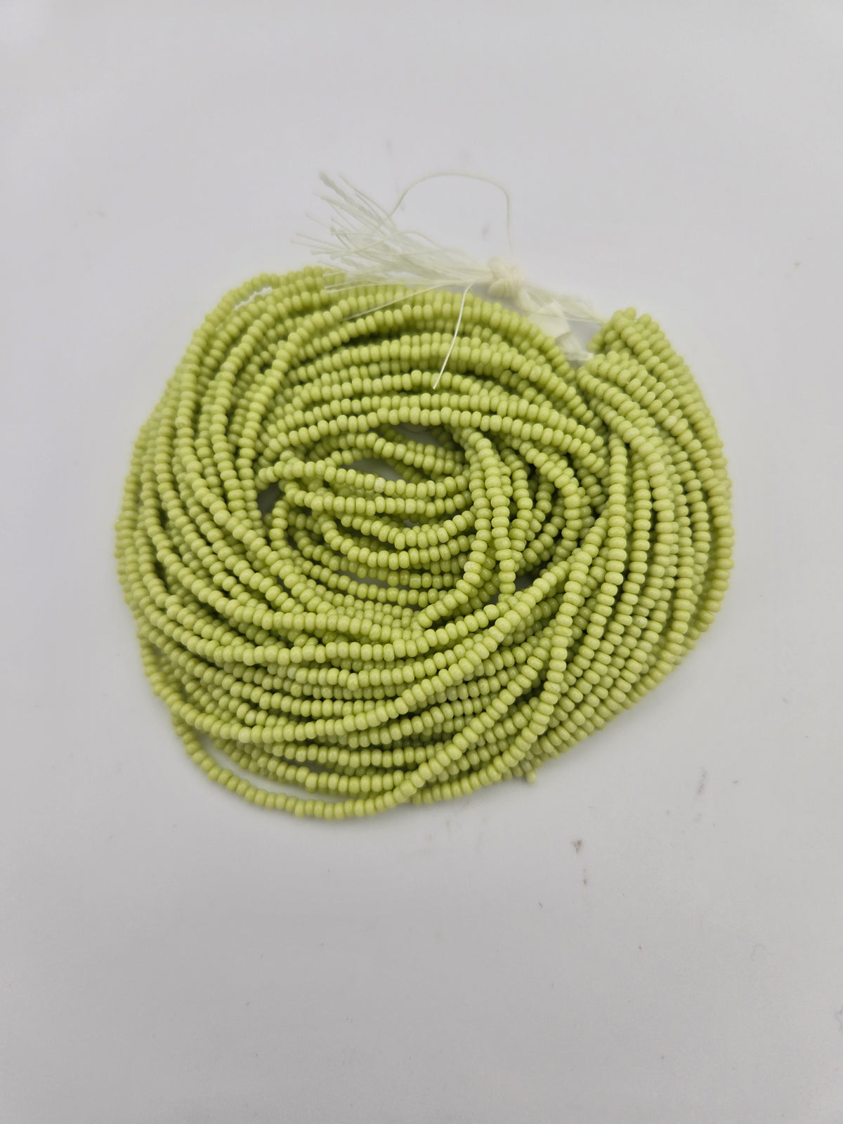 Czech Seed Bead 11/0 Light Green Solgel